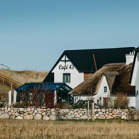 Seaside 43 Hotel